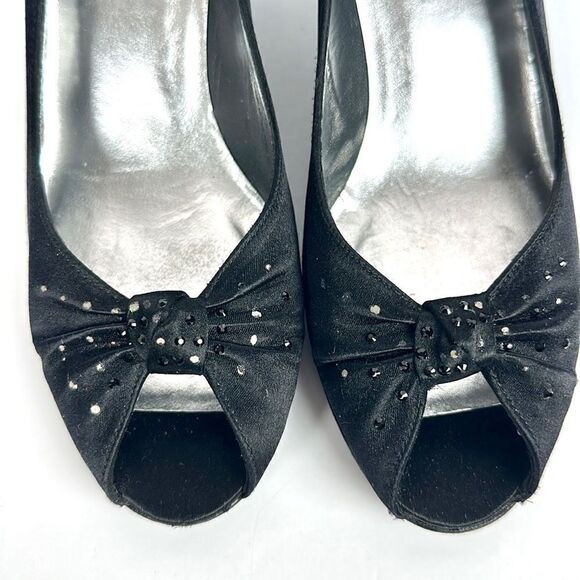 Stuart Weitzman Black Peau De Soie Satin
Peep Toe Tonal Rhinestone Accent Pumps - Picture 3 of 12